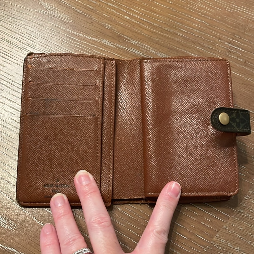 SALE PRICE FIRM Louis Vuitton monogram wallet - with snap, kiss lock coin pocket - Picture 7 of 10